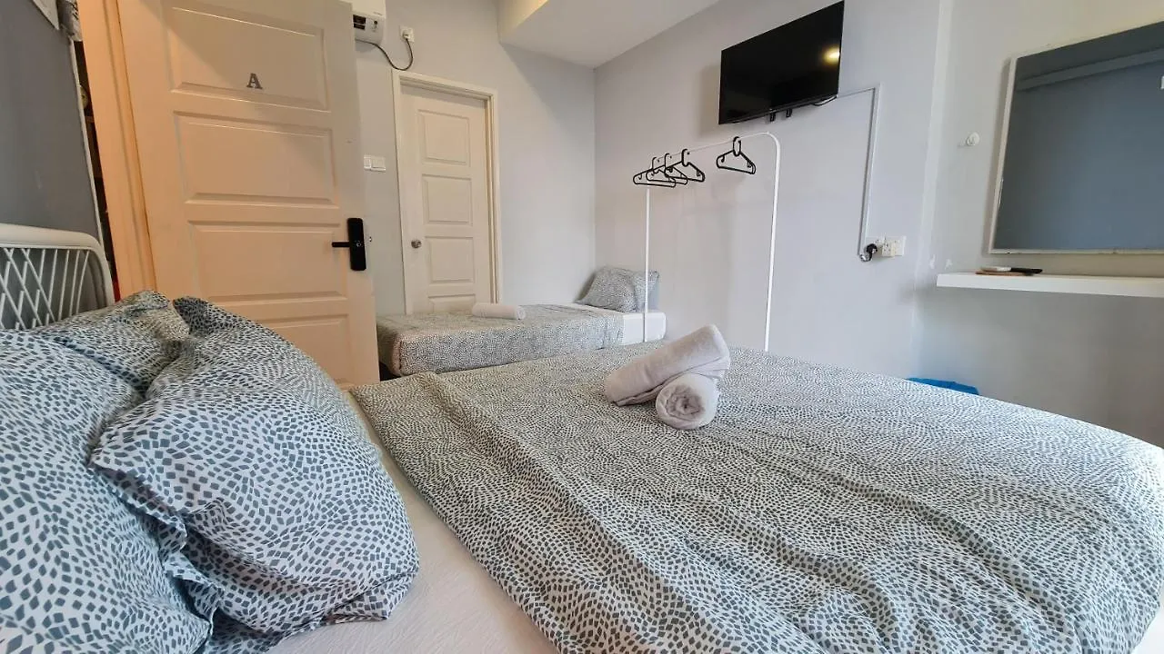 Rooms At Mansion One, Shared Apartment Only George Town Privat bolig