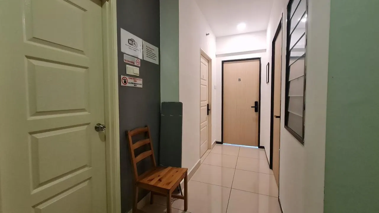 Rooms At Mansion One, Shared Apartment Only George Town