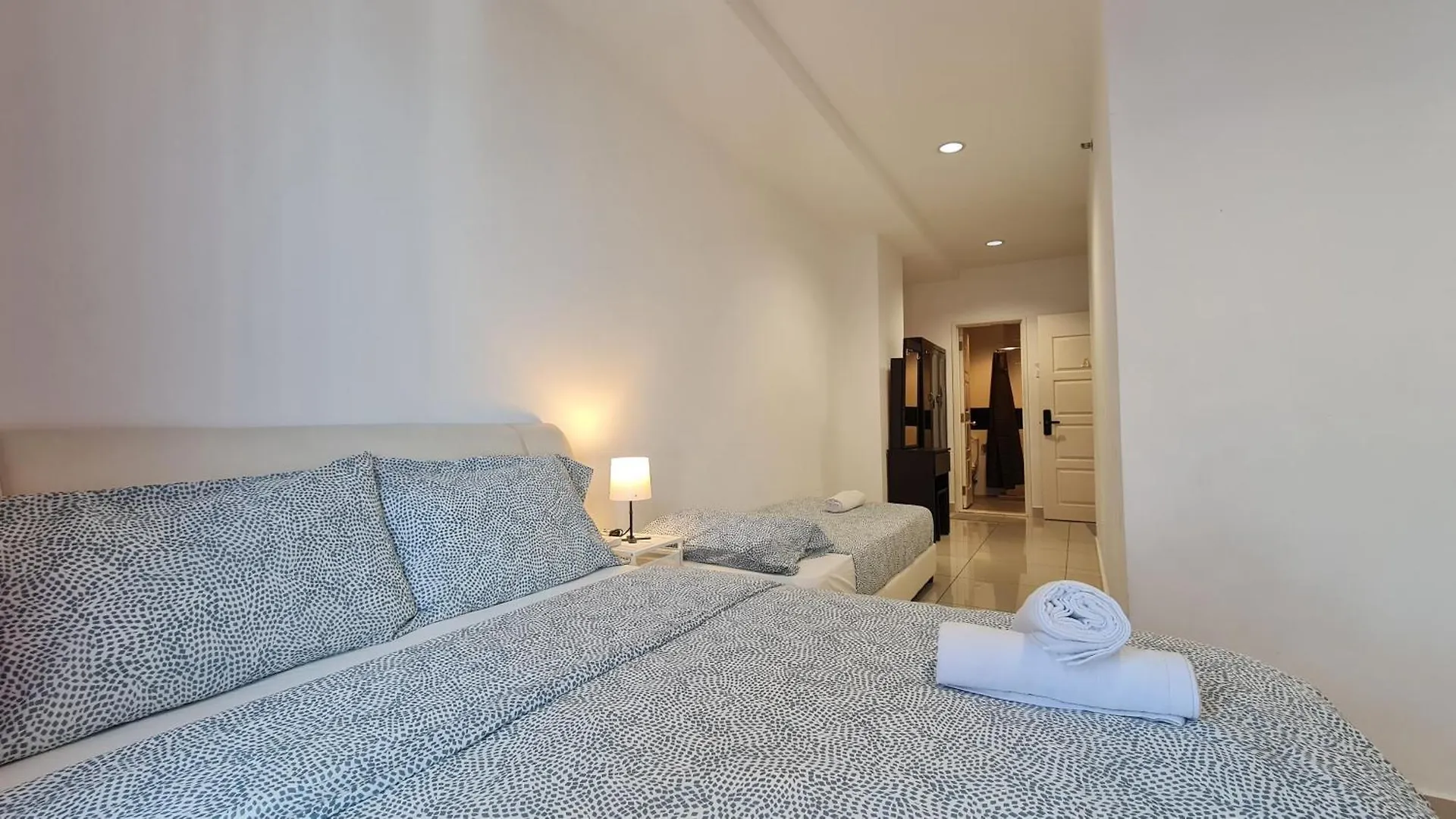 Privat bolig Rooms At Mansion One, Shared Apartment Only George Town