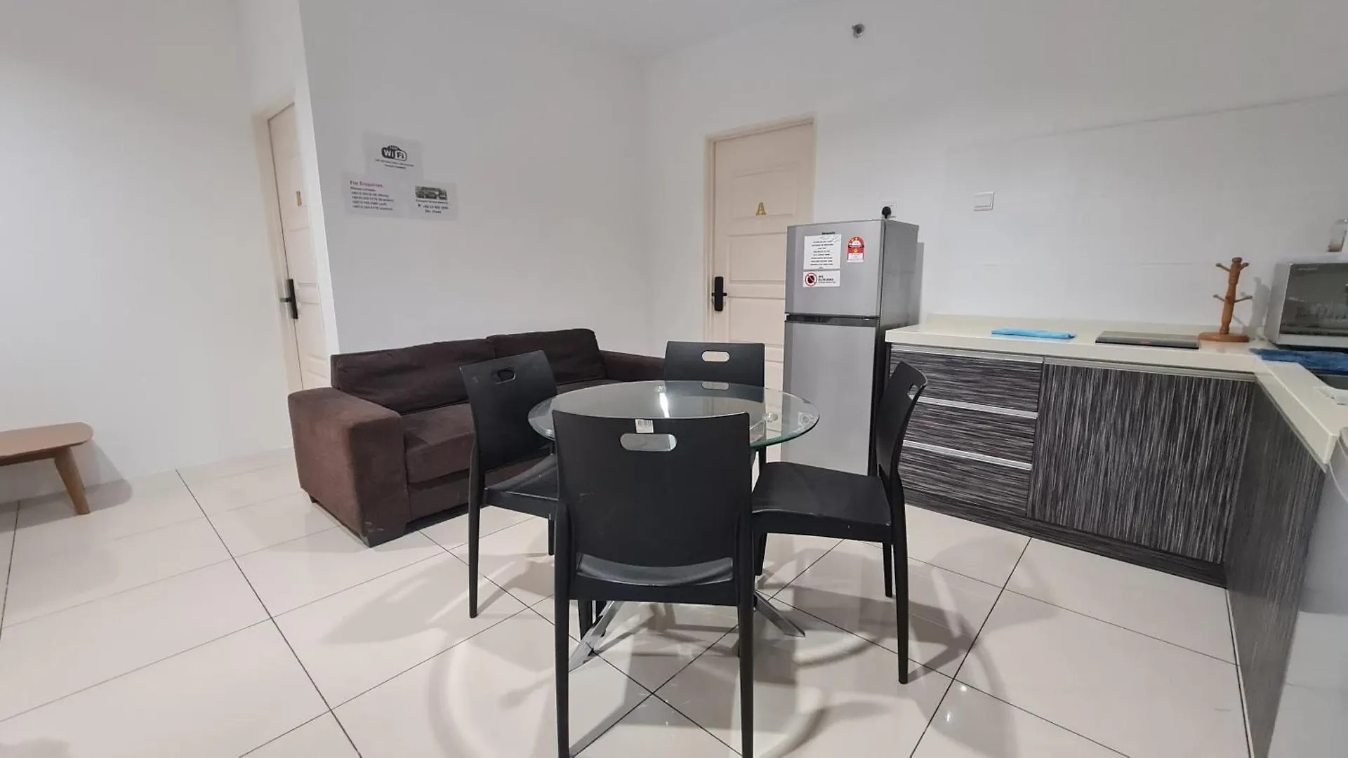Rooms At Mansion One, Shared Apartment Only George Town Privat bolig