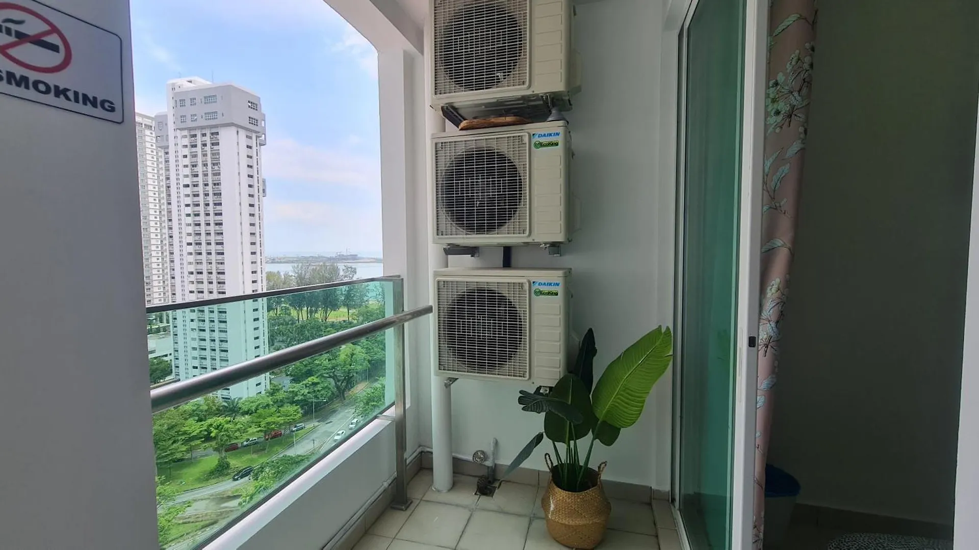 Rooms At Mansion One, Shared Apartment Only George Town Privat bolig