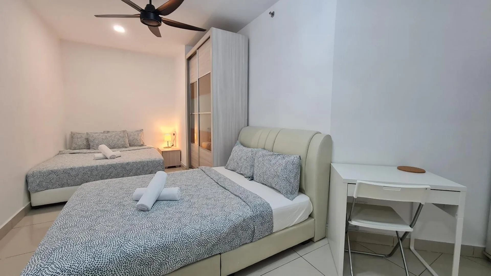 Rooms At Mansion One, Shared Apartment Only George Town 0*,  Malaysia
